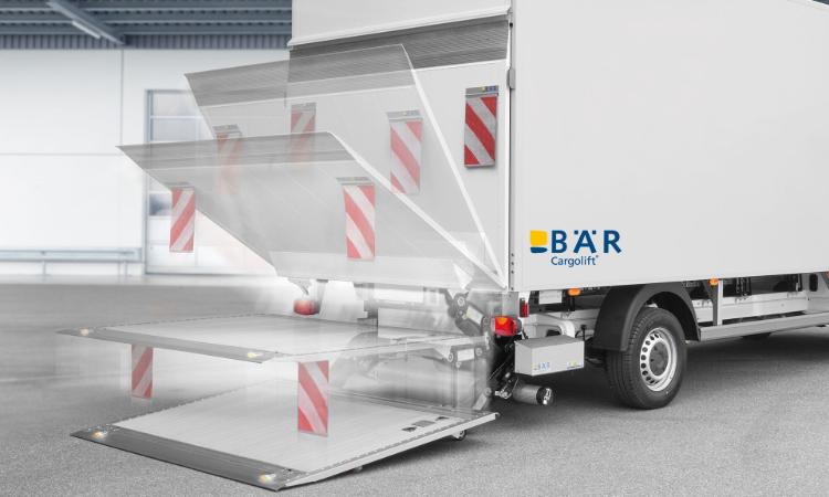 Platforma windy załadowczej BAR, która najpierw się otwiera, a następnie opuszcza